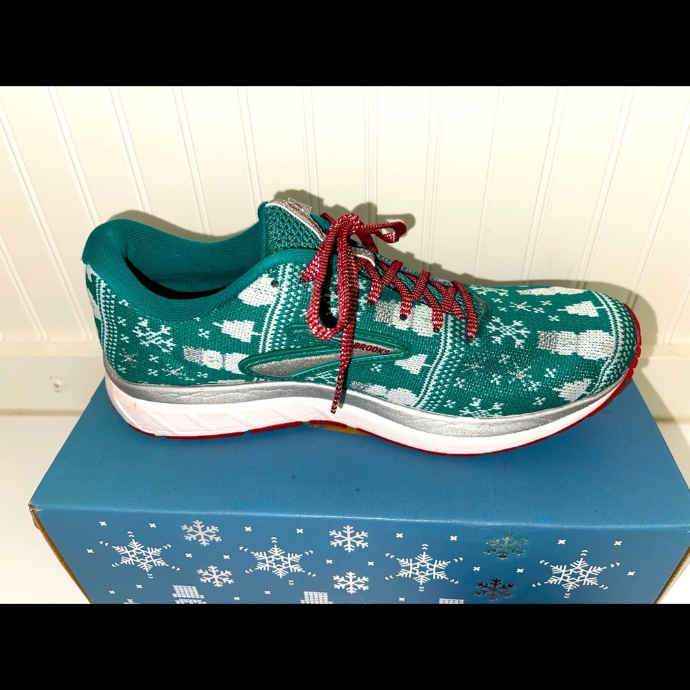 Brooks- Rare find! Run Merry Revel sneakers Sz 9